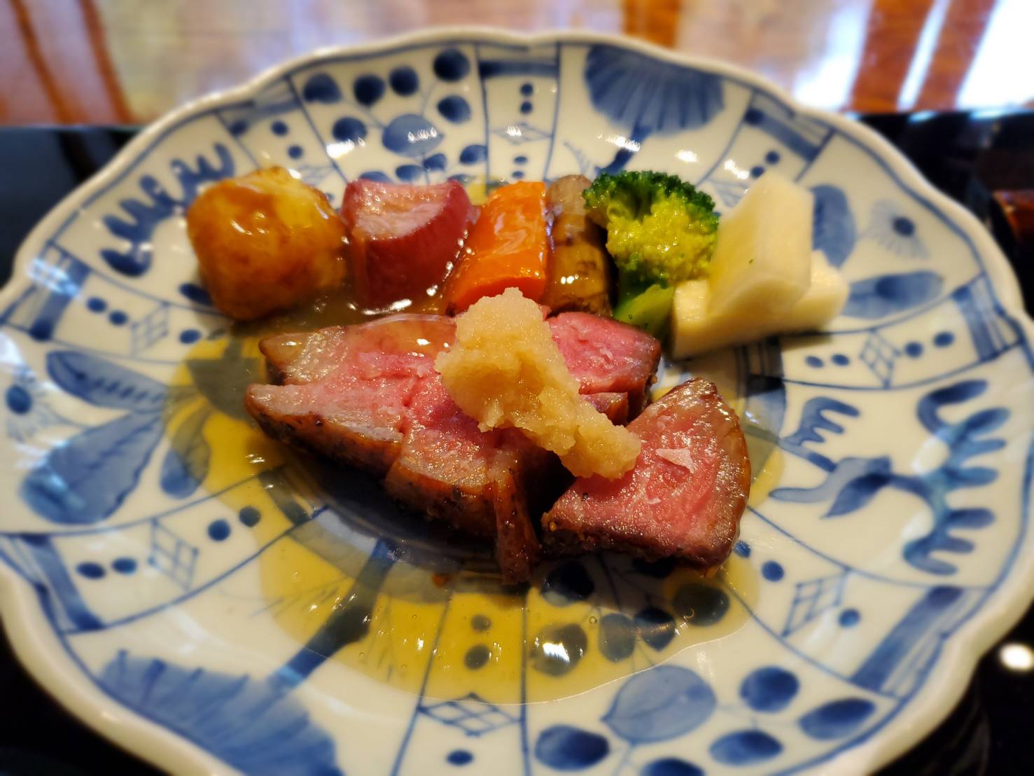 黒樺牛の料理